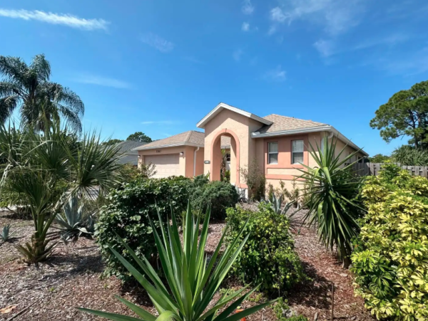 Sarasota Near Siesta Key Beaches Vacation Retreat- Family Friendly Getaway